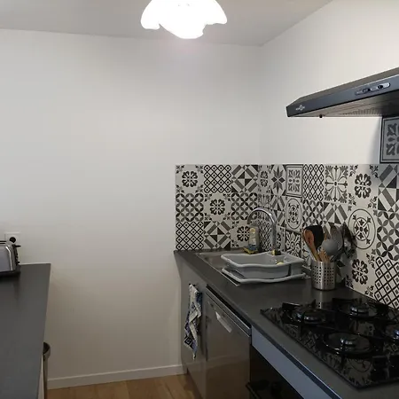 Apartment Plein Centre, T3, 2ch, Balcon Et Vue *