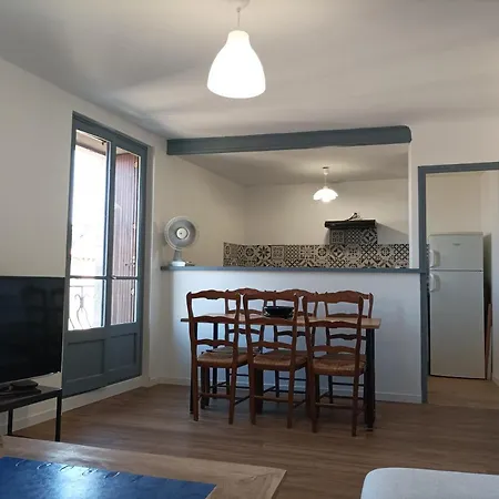 Apartment Plein Centre, T3, 2ch, Balcon Et Vue *